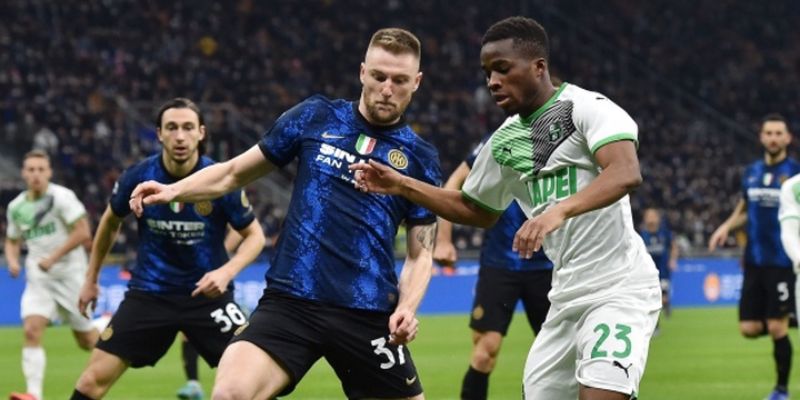 Phong độ Inter đối đầu cơn bão chấn thương tuyến giữa